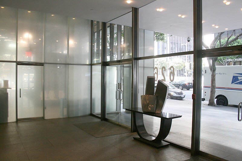 1362-02.FrontLobby-800x533.jpg